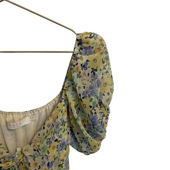 ASTR the Label Irma Puff Sleeve Dress Midi Yellow Blue Floral XS NWT - Picture 3 of 9